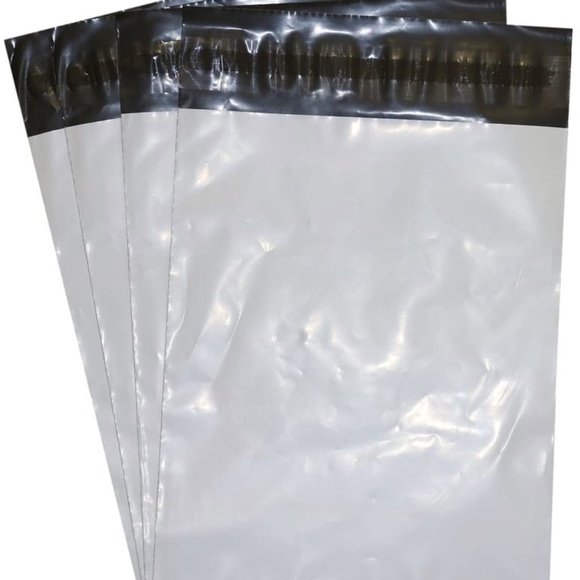 100 5"x7" Self-Seal Poly Secure Mailers Shipping Packaging Lightweight Envolopes - Picture 1 of 1